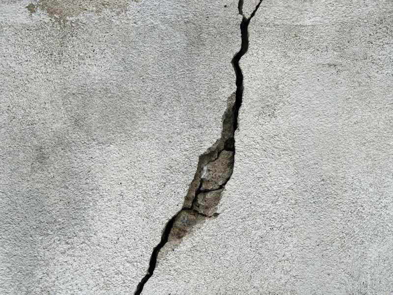 swimming pool crack repair
